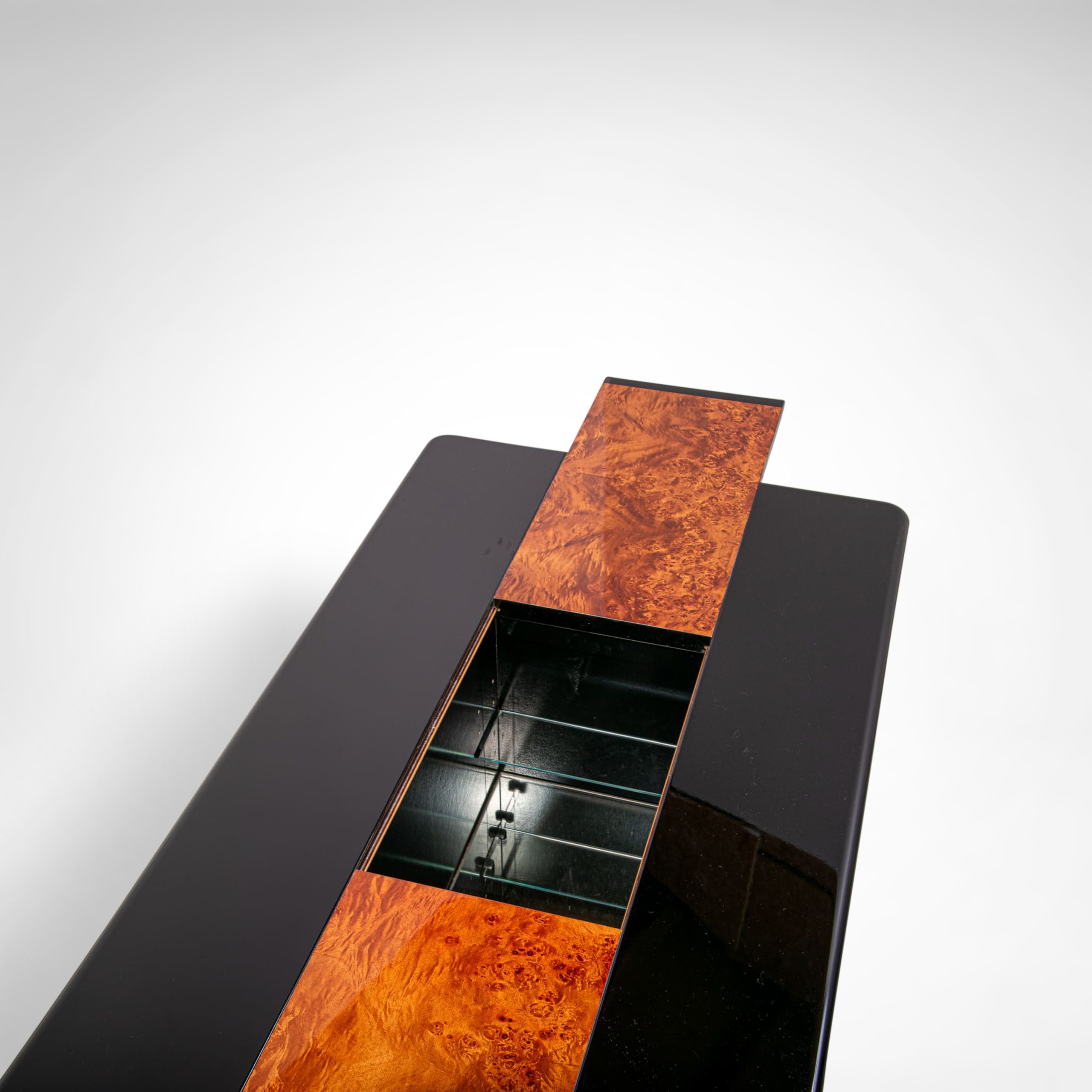 High-gloss-laquer-and-burl-veneer-hidden-bar-coffee-table-3