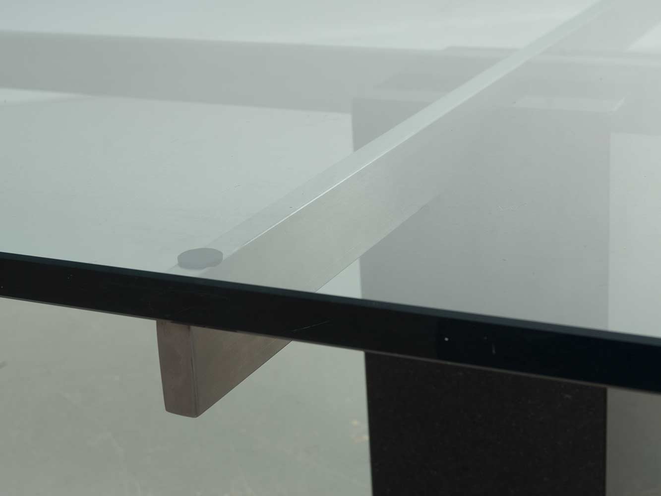 salontafel-kwint-metaform-glas-natuursteen-vierkant-vaen-6